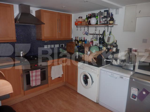 			STUNNING ONE BED!, 1 Bedroom, 1 bath, 1 reception Flat			 Highgate Road, KENTISH TOWN